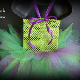 How to tie the back of your tutu